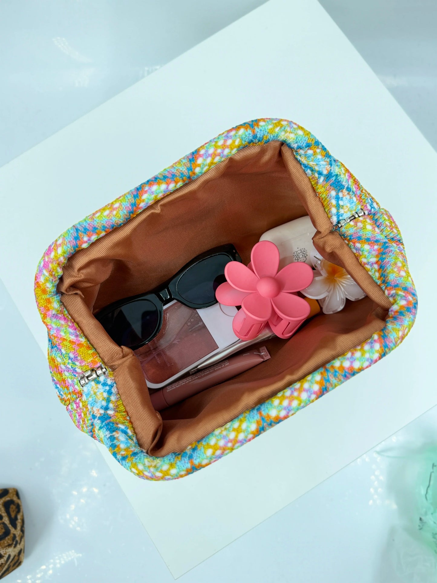 Colorful Geometric Rhombus Pattern Cloud-Shaped Pleated Clutch Bag, Niche Design Evening Bag, Women's Vacation Casual Makeup Storage Bag