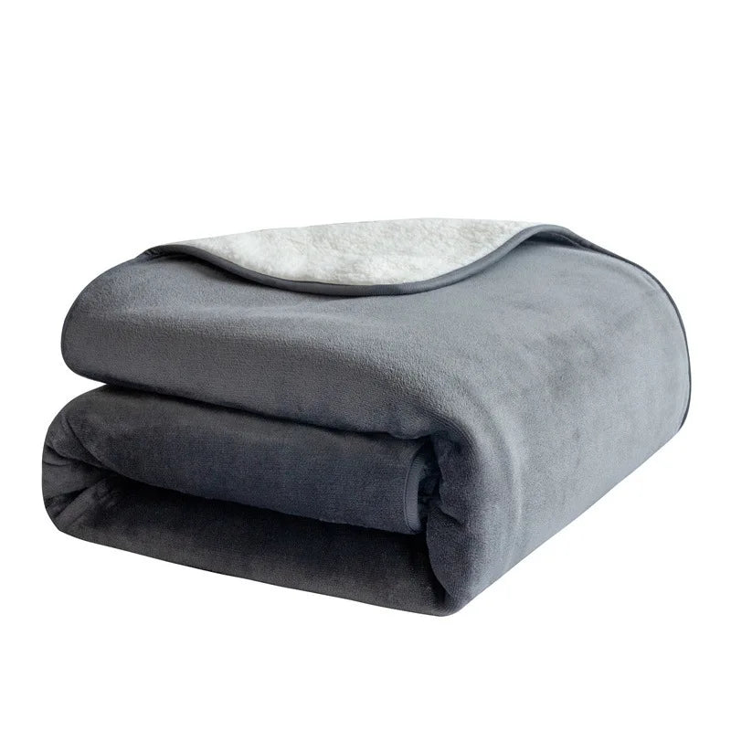 Soft Flannel Pet Blanket Waterproof Splash Resistant Comfortable Blanket for Pet and Couple