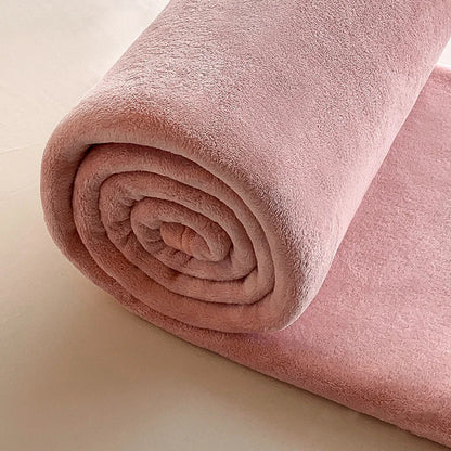 Luxury Flannel Travel Blanket for Airplane Lightweight Office Nap Soft Blanket Non-shedding and Colorfast Multi-purpose Blankets