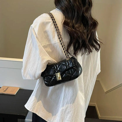 Women 2026 New Fashion Package Simple Daily Commuting Foreign Style Rhombus Chain Versatile One Shoulder Pack Messenger Bag