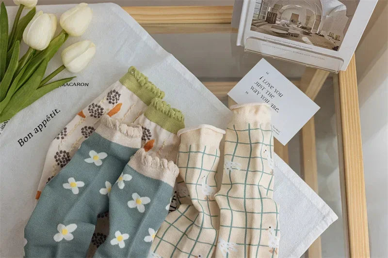 New Style Crew Socks for Women Spring Fashion Cute Flower Long Cotton Socks Japanese Style Breathable Casual Trendy Absorb Sweat