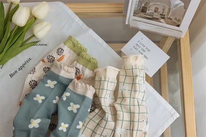 New Style Crew Socks for Women Spring Fashion Cute Flower Long Cotton Socks Japanese Style Breathable Casual Trendy Absorb Sweat