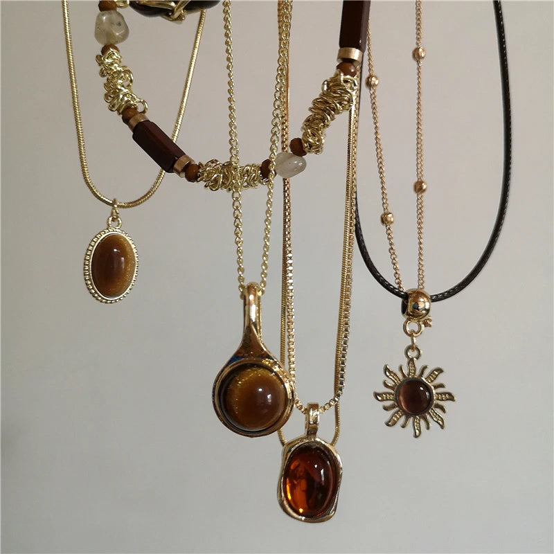 Vintage Leather Brown Stone Sun Pendant Beaded Choker Clavicle Chain Necklace For Women Unique Y2K Personalized Grunge Jewelry