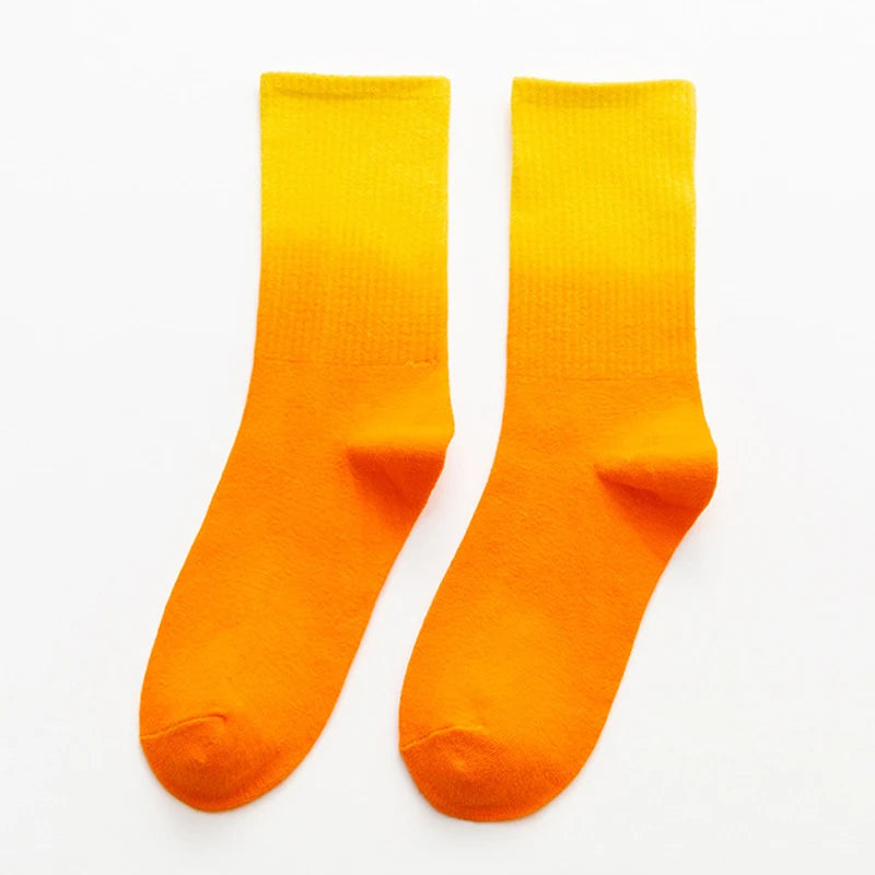 New Tie-Dye Gradient Color Crew Socks Mid-Calf Socks Unisex Fashion Daily Street Skateboard Socks Breathable Couple Sports Socks