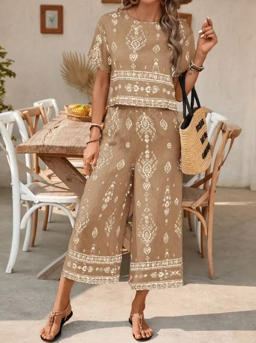 Women's Retro Ethnic Print Two-Piece Set Casual Short-Sleeved Top with 3/4 Length Pants Suit