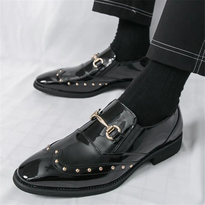 New Gold Green Pointed Rock Rivet Loafter For Men Fashion Brand Designer Casual Dress Homecoming Shoes Formal Wedding Footwear