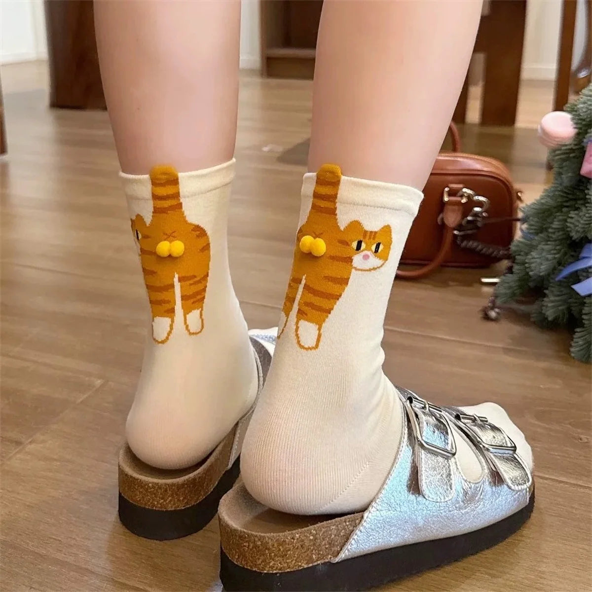 1/2 Pairs Cute Cat Socks with Balls Novelty Funny Animal Crew Cats Socks for Women Men Cats Lovers Gift