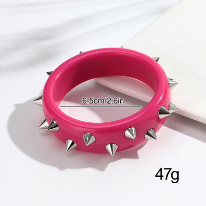 Fashion Pink Acrylic Rivets Round Bangle Bracelets for Women Novelty Geometric Chunky Cuff Bangles Y2K Jewelry Gifts Accessory