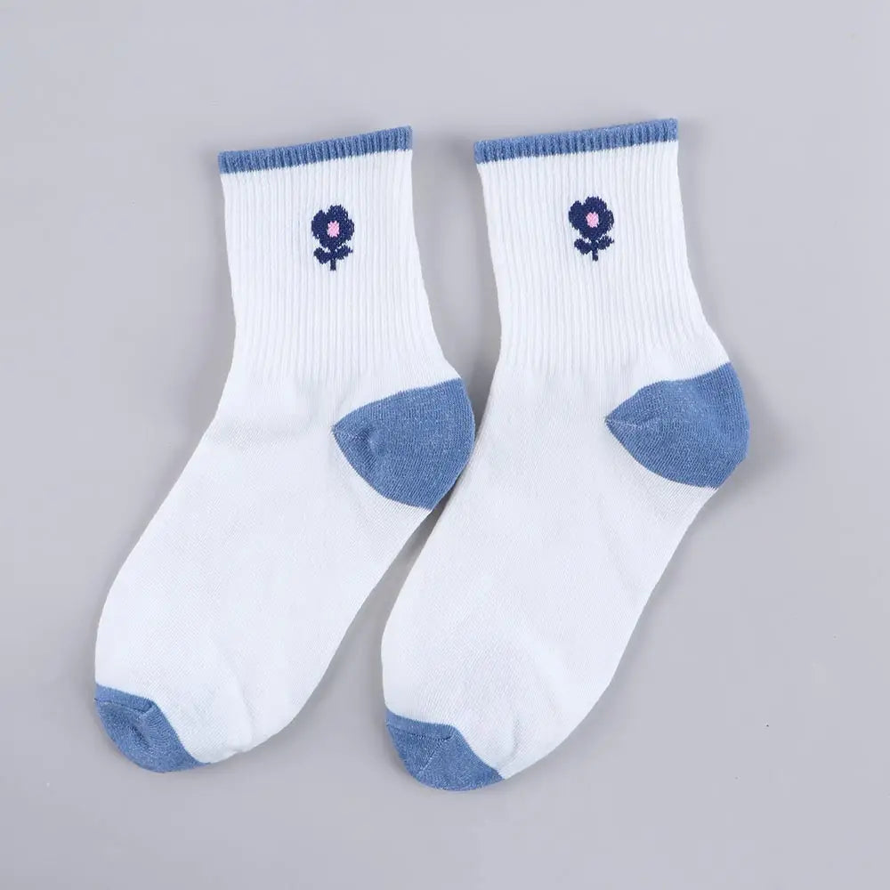 Comfortable Casual Fashion Autumn Cartoon Winter Cotton Sport Women Hosiery Middle Tube Socks Bear Socks Couple Socks