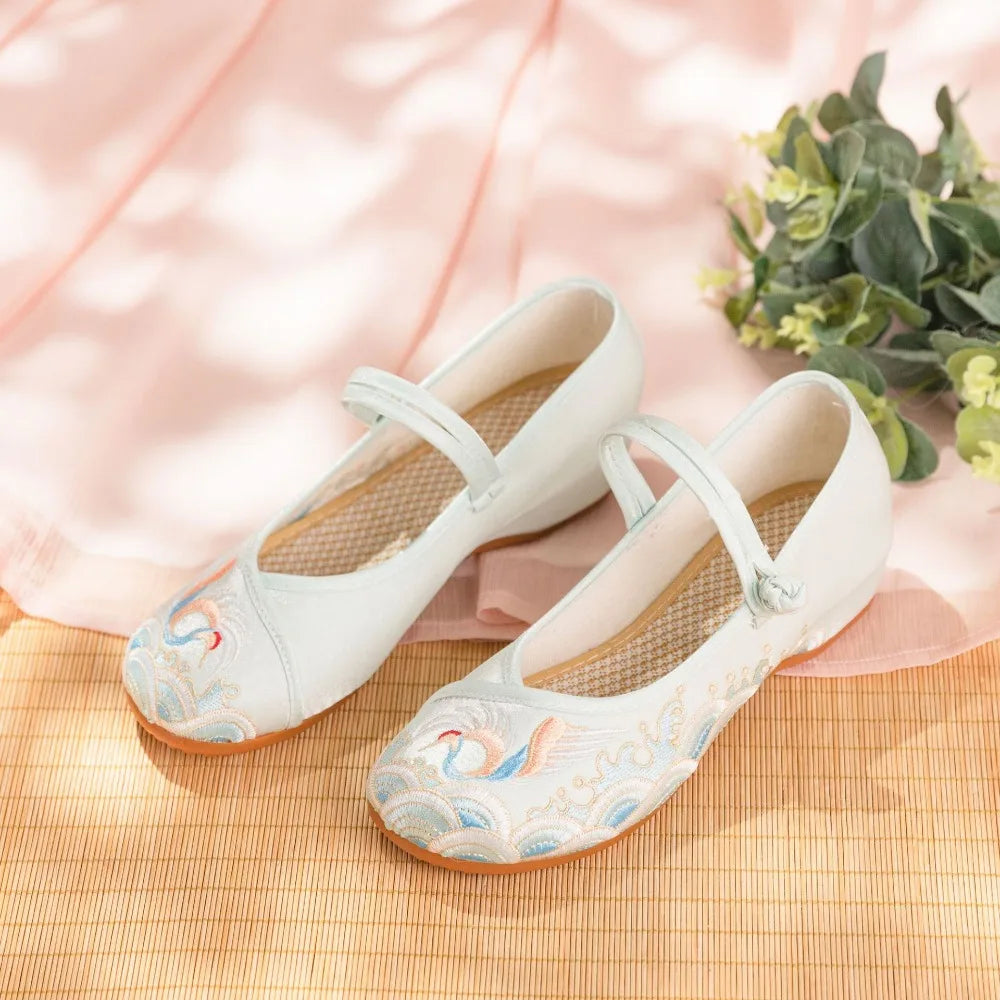 Embroidery Old Beijing Cloth Shoes Streetwear Embroidery Casual Vintage Cheongsam Autumn Sneakers Women Shoes Ethnic Style