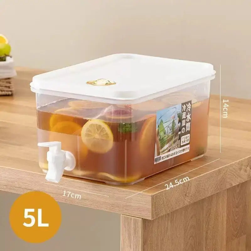 Large Capacity Refrigerator Beverage Dispenser with Spout, Easy Pour Spout, Great for Ice Lemonade, Fruit Teapot /Water Bottle