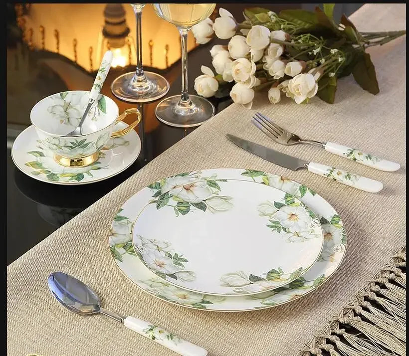 Europe Pastoral Bone China Tableware Set with Fork Knife Dishes Plates British Royal Advanced Porcelain Meal Cutlery Dinnerware