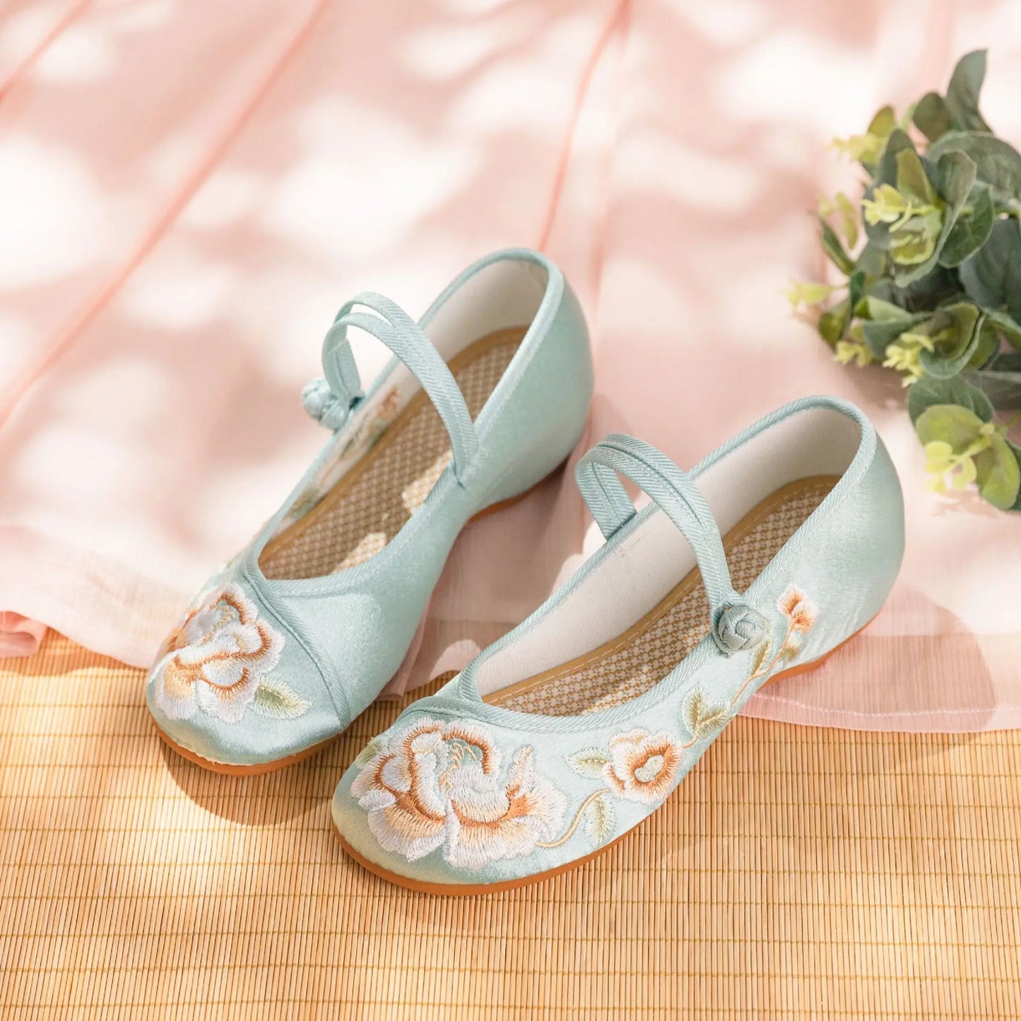 Embroidery Old Beijing Cloth Shoes Streetwear Embroidery Casual Vintage Cheongsam Autumn Sneakers Women Shoes Ethnic Style
