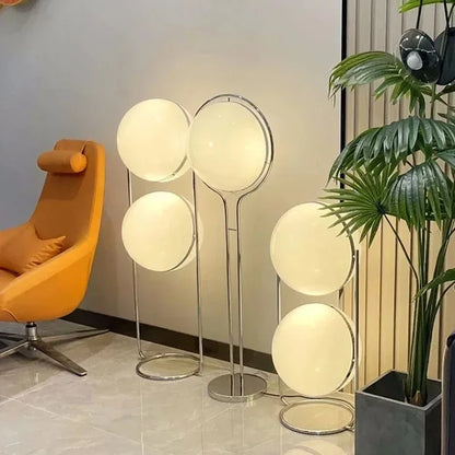 Modern Creative Floor Lamp White Yellow Acrylic Ball Standing Light Living Room Hotel Sofa Corner Decor Bedroom Bedside Lamps