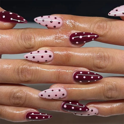 24pcs Red Star Print Fake Nails Sweet Cool Short Almond Press on Nail for Women Wearable Detachable Ins Spice Girl False Nails