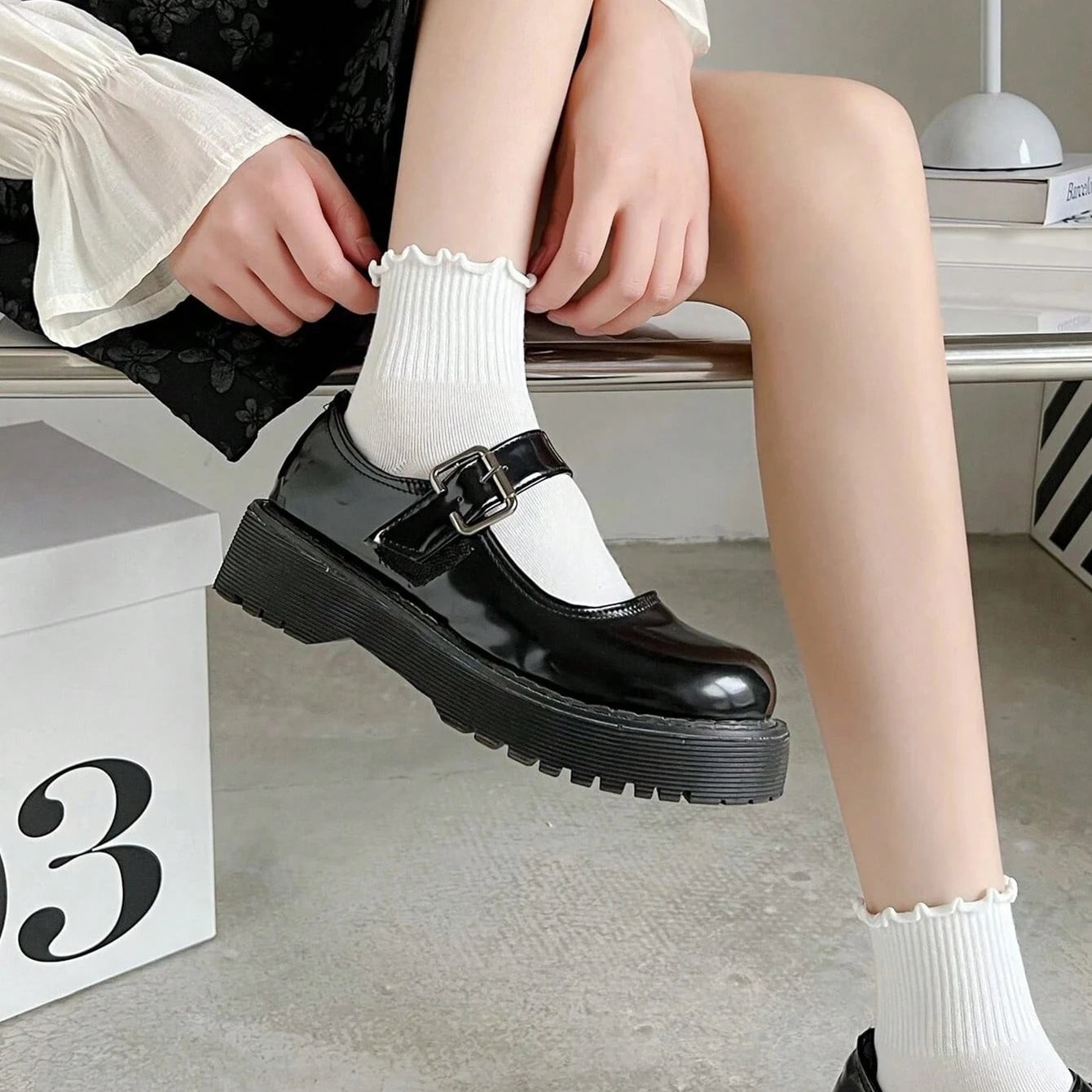 Women's Crew Socks with Ruffles, White and Black, Comfortable, Breathable, Moisture-Absorbing and Sweat-Wicking