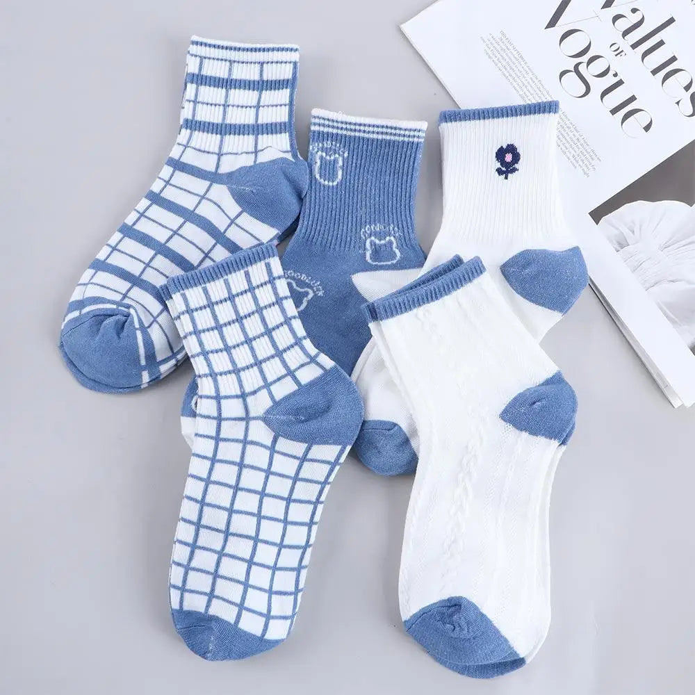 Comfortable Casual Fashion Autumn Cartoon Winter Cotton Sport Women Hosiery Middle Tube Socks Bear Socks Couple Socks