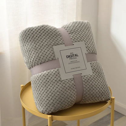 Fluffy Coral Velvet Blanket Flannel Plush Comfortable Thickened and Warm Soft Sofa Throw Blanket for Air-Conditioned Room Luxury