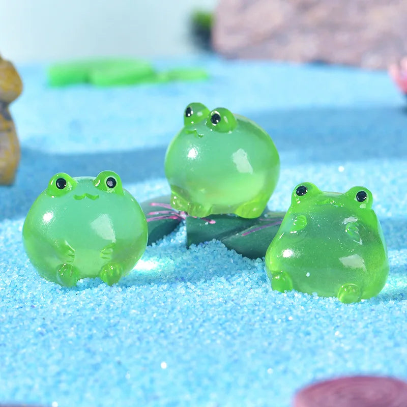 10/20/50pcs Luminous Green Frogs Doll House Miniatures Cute Fairy Garden Gnome Moss Terrarium Decor Crafts Bonsai DIY Figurine
