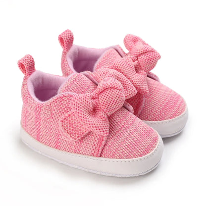 Cute and classic pink themed casual flat shoes for baby girls, soft and comfortable baby walking shoes for 0-18 months