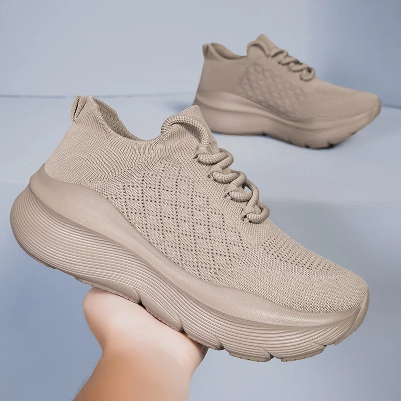 Beige Sports Shoes with Thick Curved Soles Men's Women Fashionable Sports Shoes Thick Cushioning Sole Suitable for Running, Gym
