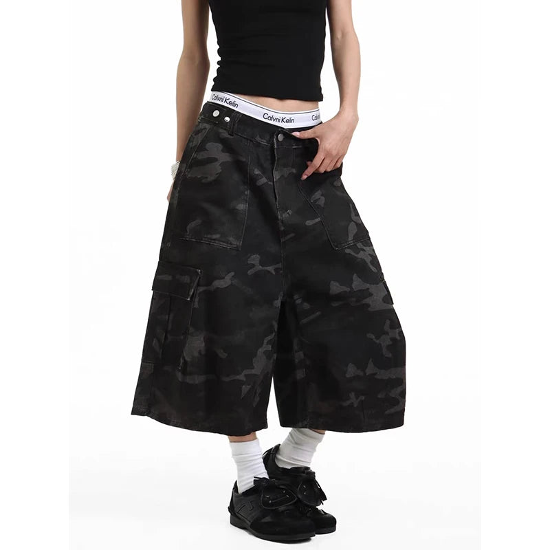 YIBASHU Women Cargo Short Jeans American Vintage Y2K 2000s Streetwear Camouflage Wide Leg Pants Summer Knee Length Denim Shorts