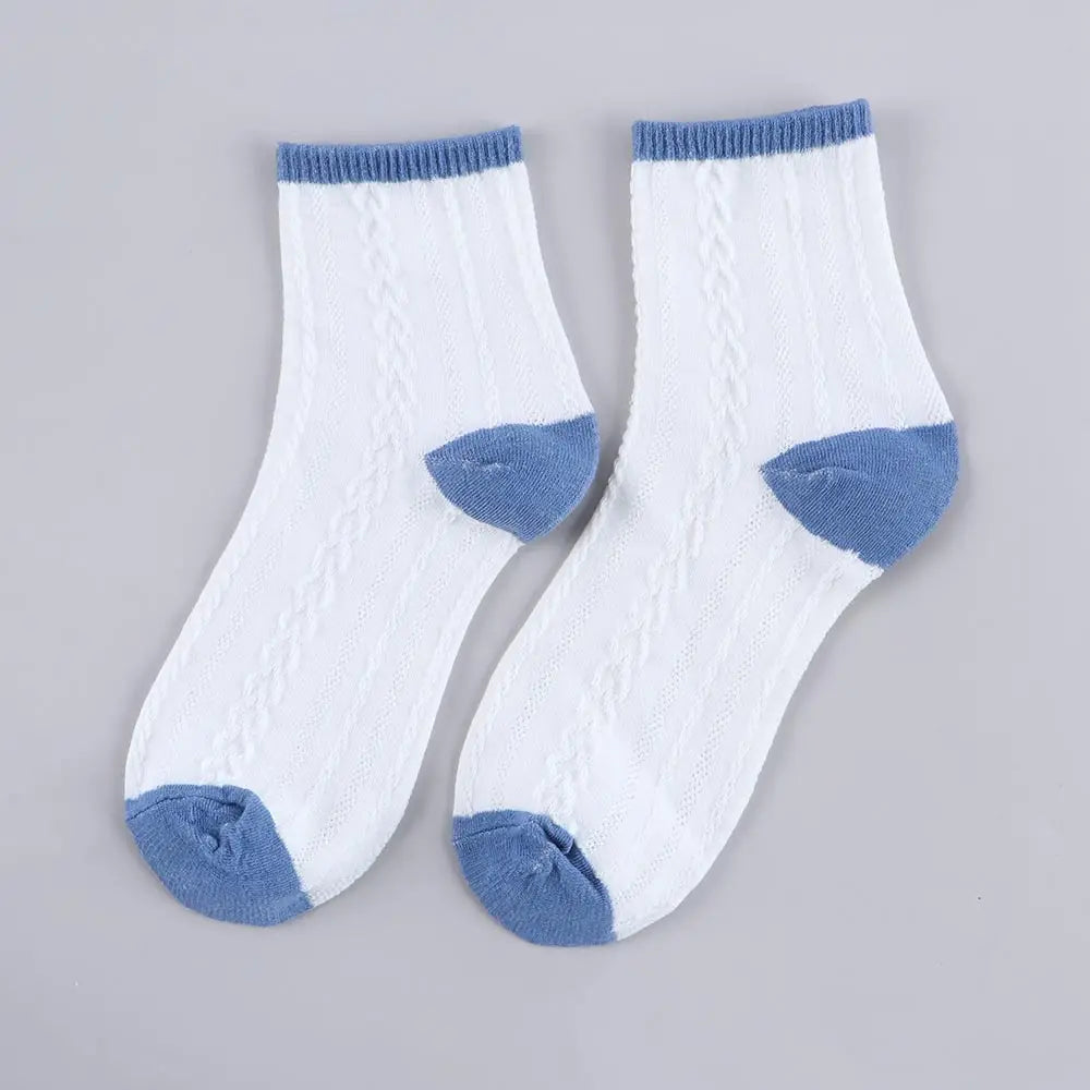 Comfortable Casual Fashion Autumn Cartoon Winter Cotton Sport Women Hosiery Middle Tube Socks Bear Socks Couple Socks