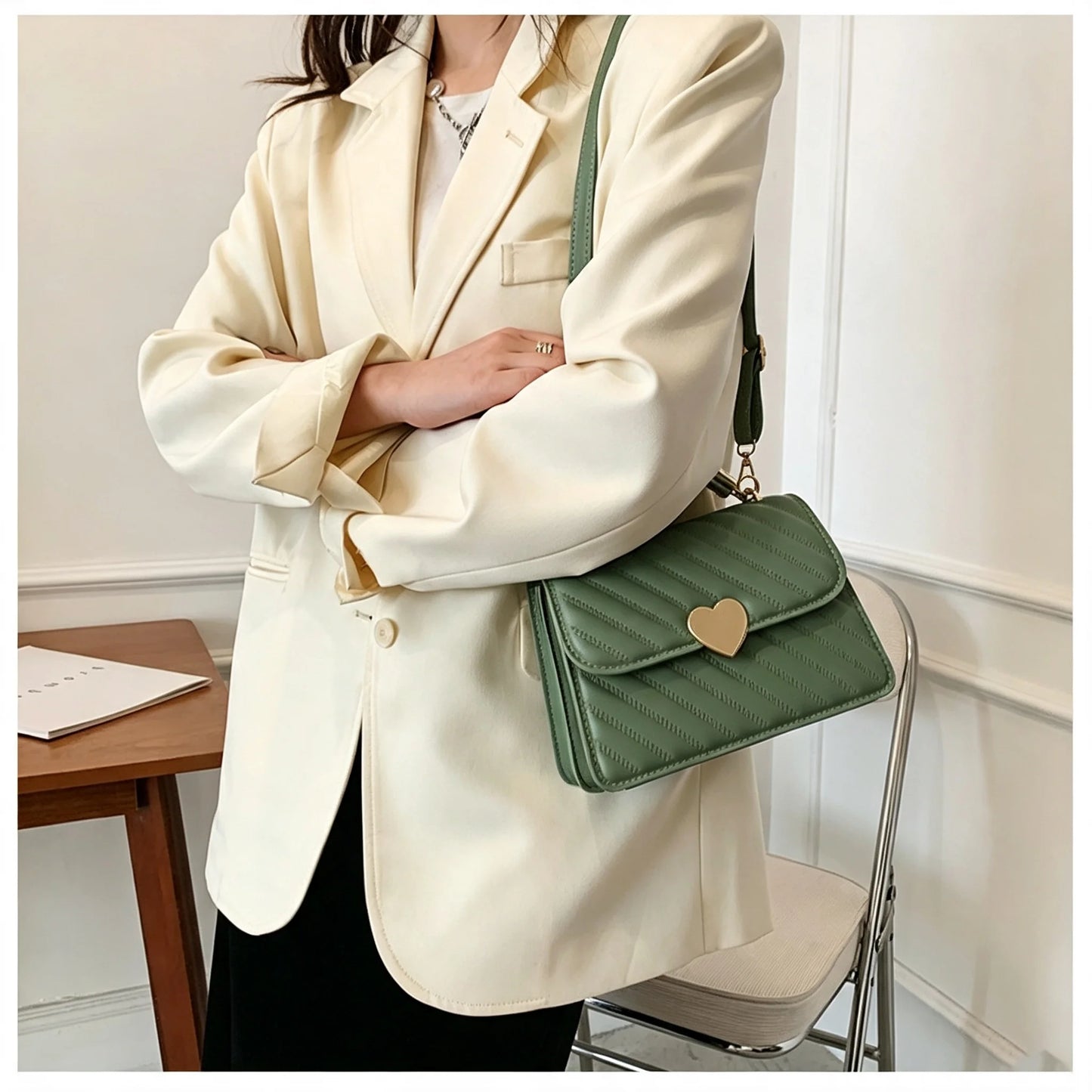Women Shoulder Bags Fashion Rhombus Ladies Crossbody Handbag Girls' Totes Bags Student Coin Pack Pleated Metal Heart Shape Trim