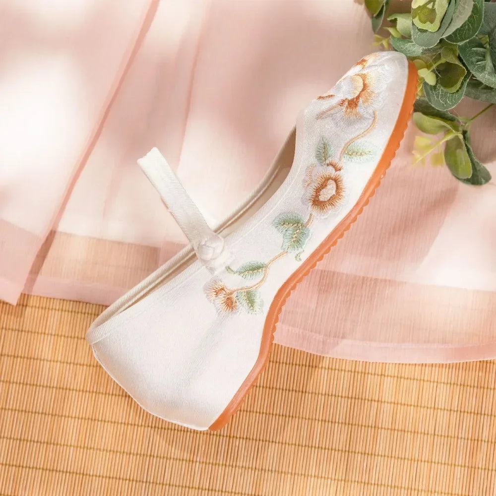 Fashion Ethnic Chinese Style Women Shoes Hanfu Single Canvas Zapatos Elegant Casual Vintage Woman Embroidered Cloth Shoes