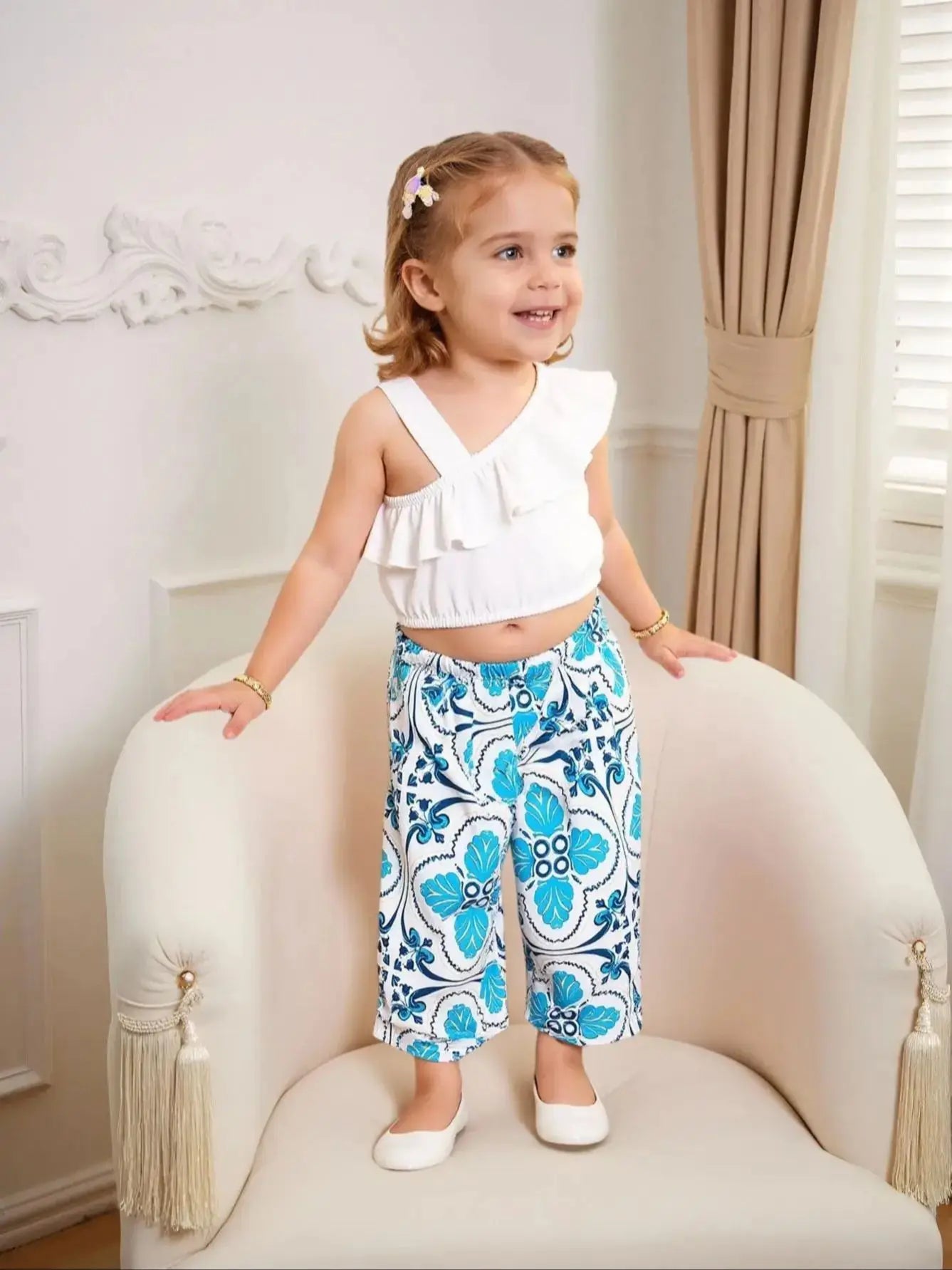 Baby Girl Summer Two-Piece Set Fashionable Cute Refreshing Sloping Shoulder Camisole Top with Floral Print Pants Outfit for Infa