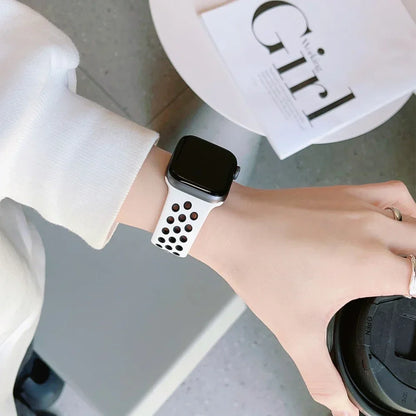 Silicone Sport Straps For Apple Watch 10 Band 45mm 44mm Ultra2 49mm 38/40mm 41mm 42 46mm Bracelet iWatch Series 8 7 6 4 5 3 9 SE