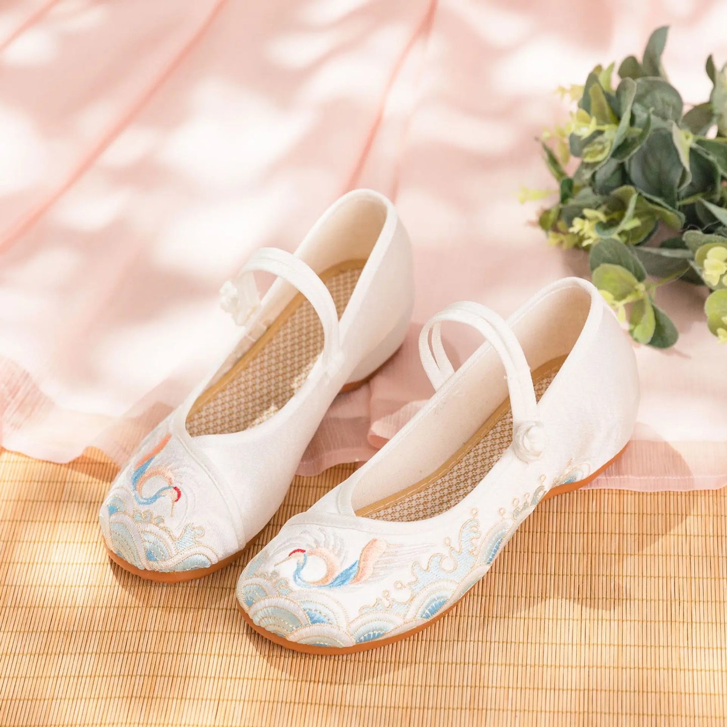 Embroidery Old Beijing Cloth Shoes Streetwear Embroidery Casual Vintage Cheongsam Autumn Sneakers Women Shoes Ethnic Style