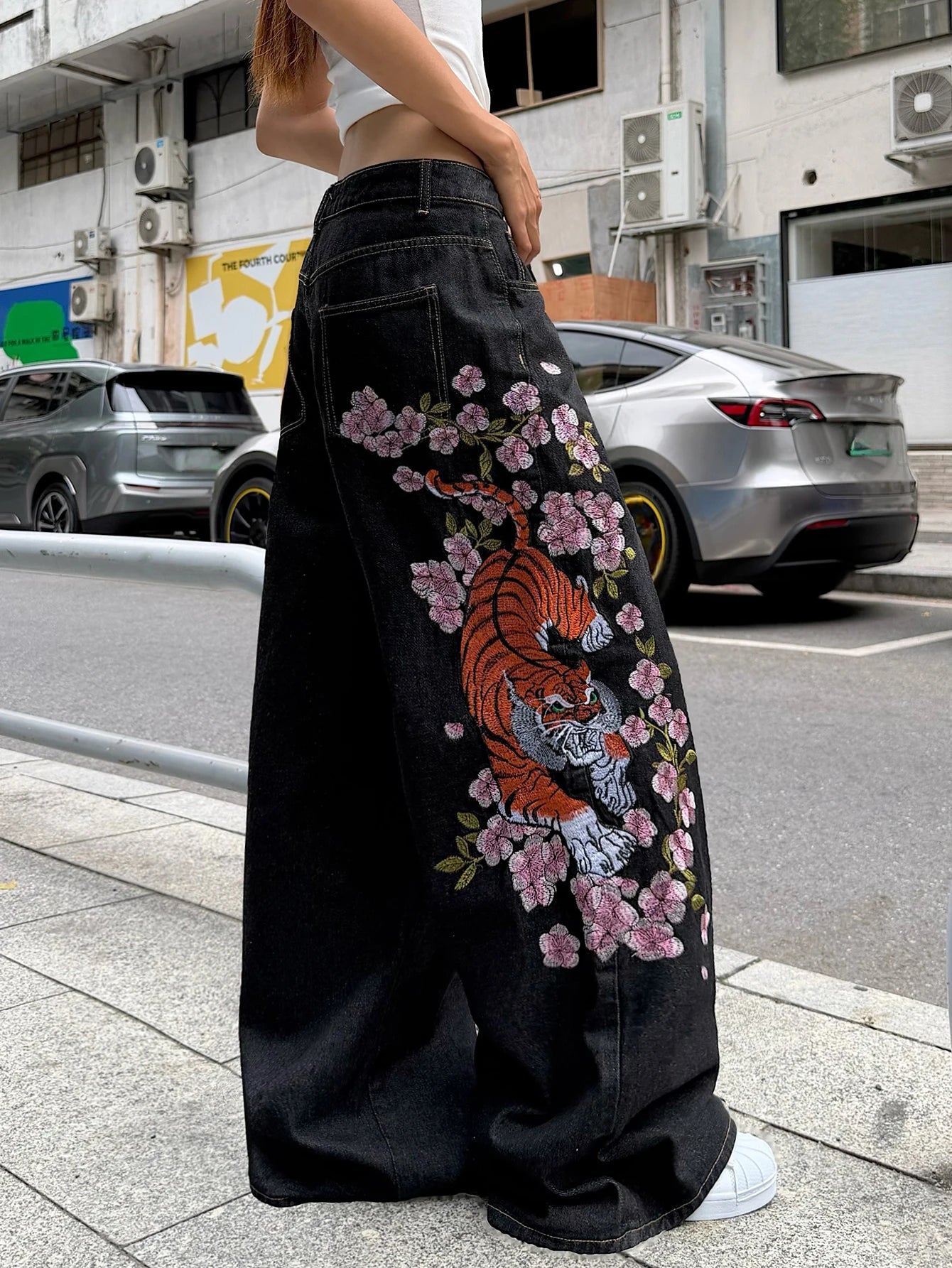American Retro Tiger Flower Embroidered Black Loose Wide-Leg Jeans For Women, Street Hip-Hop Fashionable And Versatile Trousers