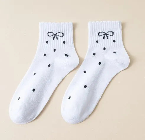 4Pairs Cute Dots Socks Cotton Harajuku Vintage Streetwear Crew Sock Japanese Kawaii Women Ruffle Dot Sock with Bow Girl's Gift