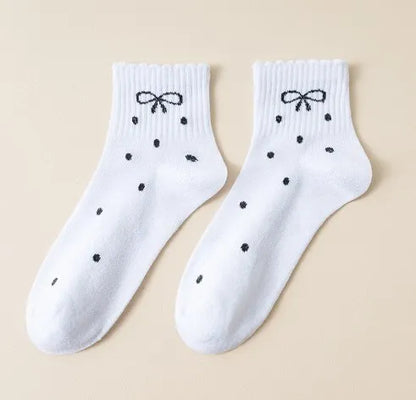 4Pairs Cute Dots Socks Cotton Harajuku Vintage Streetwear Crew Sock Japanese Kawaii Women Ruffle Dot Sock with Bow Girl's Gift