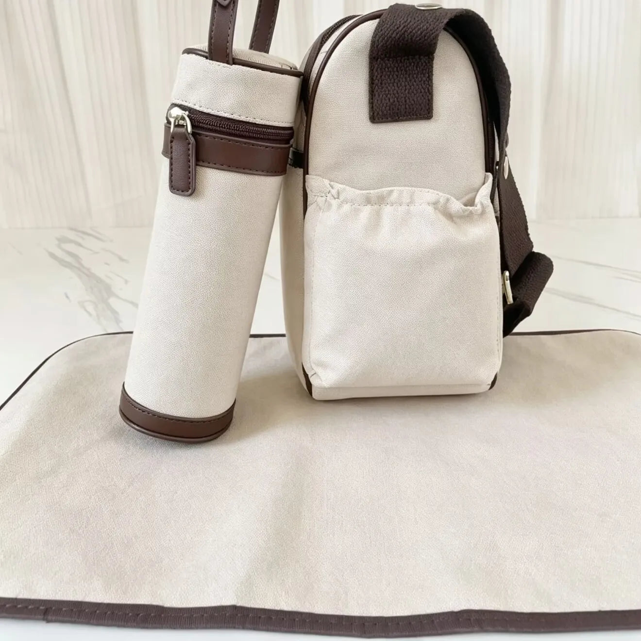 European & American Luxury Diaper Bag Kit wholesale Cross‑body Mommy Bag Bottle Insulator & Changing Mat for Family Outings