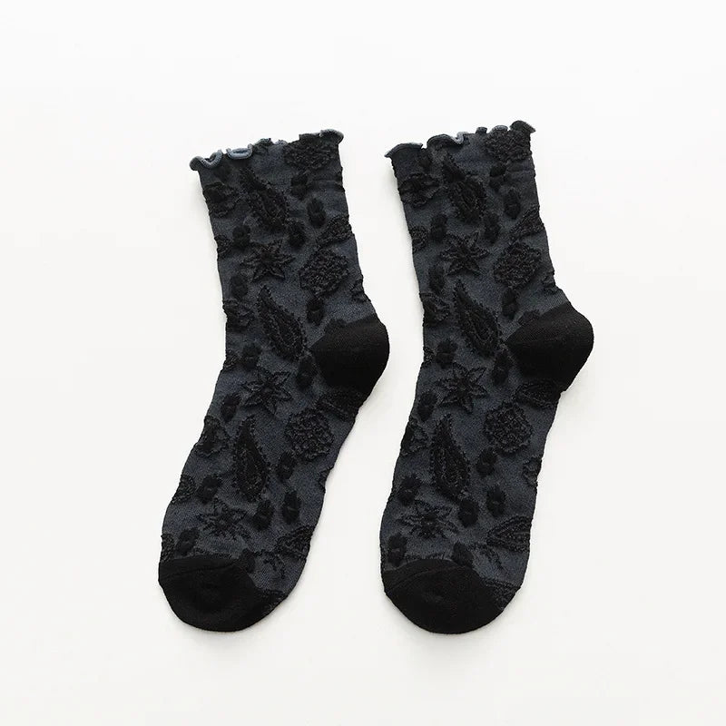 Harajuku Retro Vintage Frilly Ruffle Socks Women Korean Fashion Lace Flower Crew Socks Ethnic Japanese Kawaii Girls Cute Socks