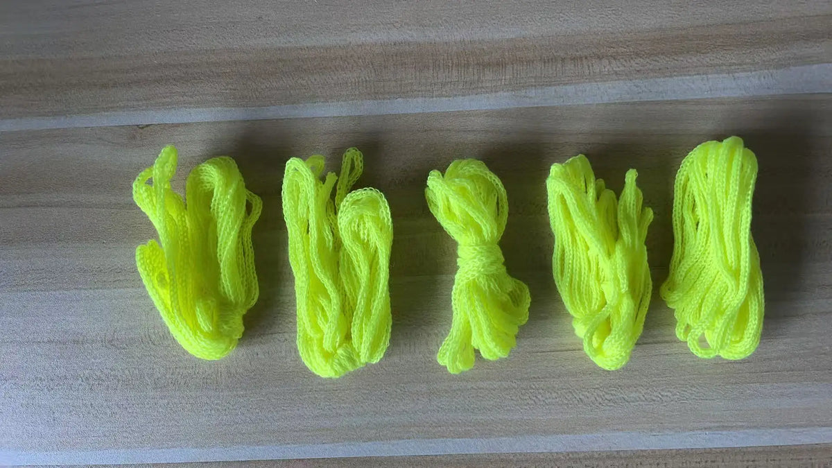String Rope Glow in The Dark String Rope Launcher Luminous Portable Handheld String Stress Relief Toy For Kids Party Gift