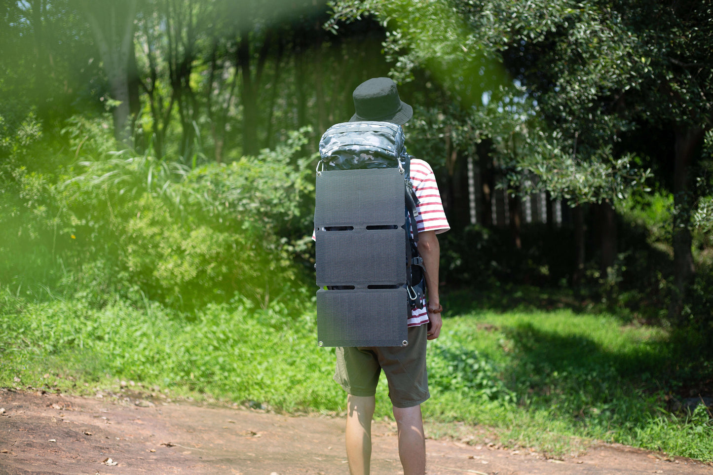 New popular hiking backpack 50l with solar panel outdoor waterproof travel mountaineering bag charger bag