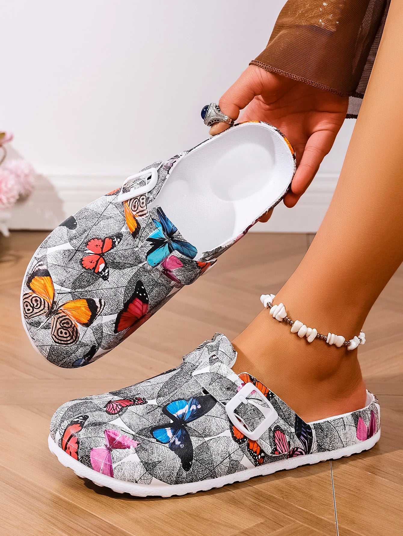 New Women's Fashionable Slip-On Slippers Elegant Black-Gray Butterfly Watermark Wedge Heel with Durable Soft Sole Comfortable Fo
