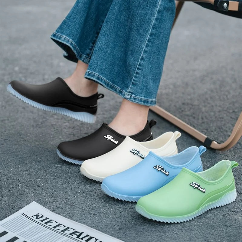 Ladies' fashionable new style waterproof shallow-toe anti-slip rain shoes, wear-resistant kitchen thick-soled short-tube work ru