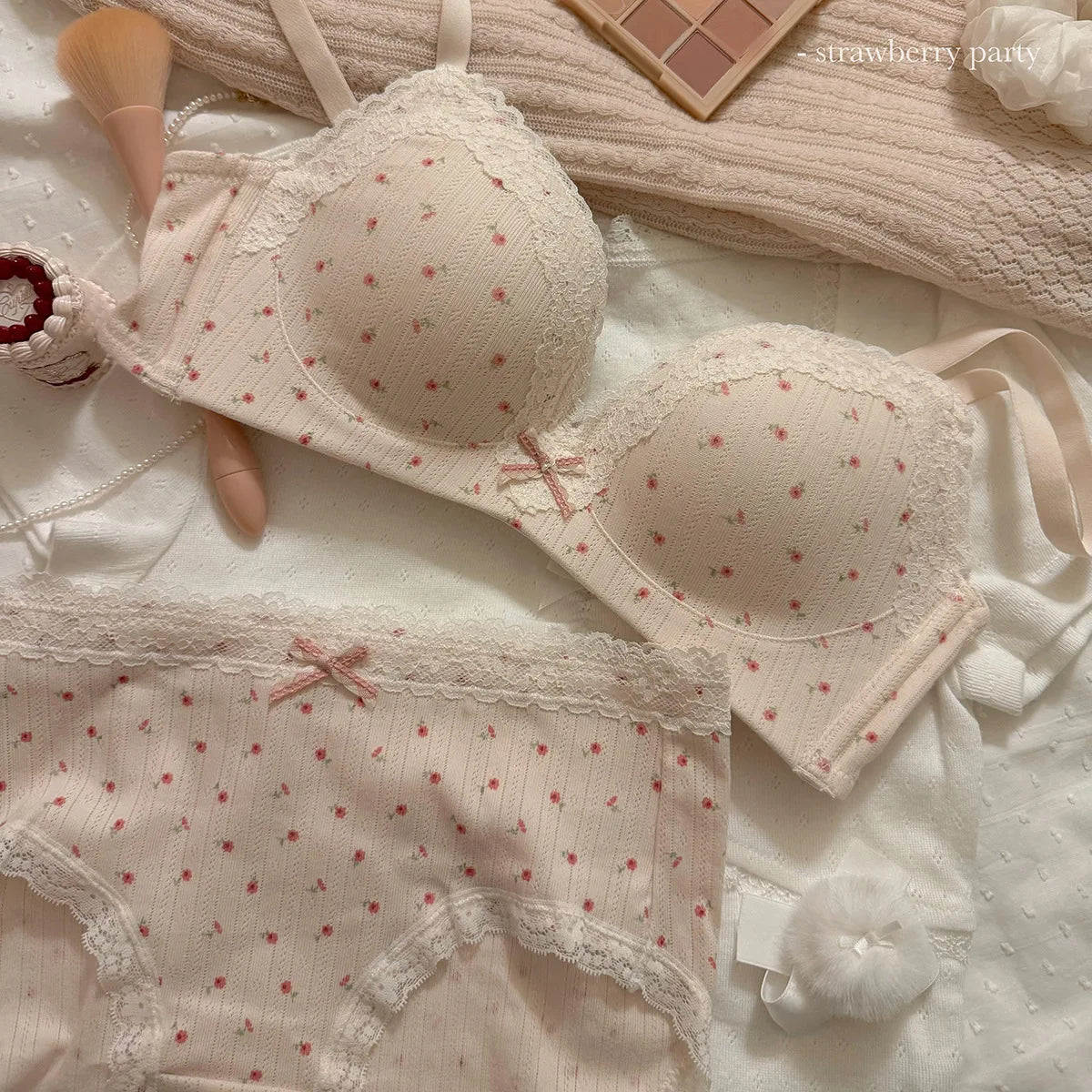 Teenage Sexy Lace Floral Bra Set Comfortable Non-steel Ring Beauty Back Small Breasts Gathered up Support Anti-Sagging Bra Set