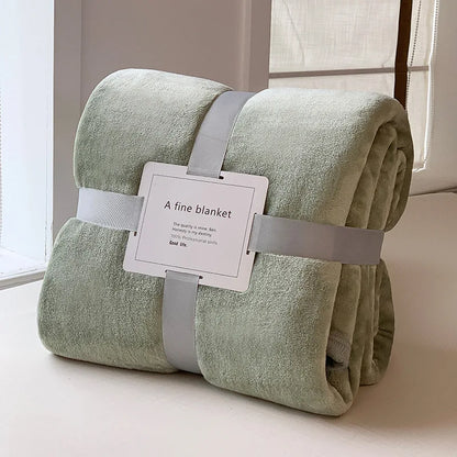 Luxury Flannel Travel Blanket for Airplane Lightweight Office Nap Soft Blanket Non-shedding and Colorfast Multi-purpose Blankets