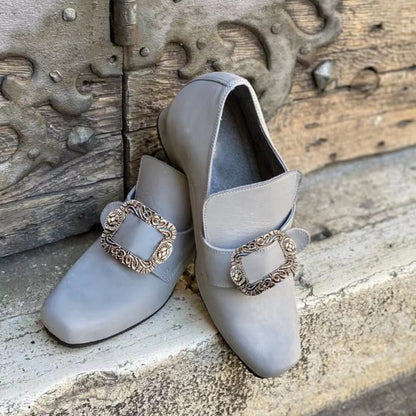 2026 New Men's Shoes Victoria Retro Women High Heels Medieval Renaissance Role Playing Party Shoes Chunky Heel Men Leather Shoes