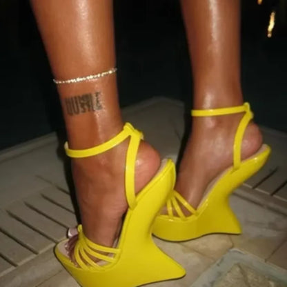2026 Summer New Strange Style Platform Sandals Cross Strap High Heels Slingback Street Shoes Ladies Ankle Buckle Party Shoes