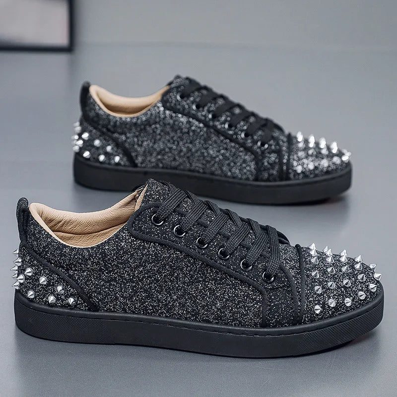 New Fashion Silver Trainers Glitter Spiky Shoes Men Lace Up Sneakers Low Top Shoes Red Sole Man Designer Sneaker With Spikes
