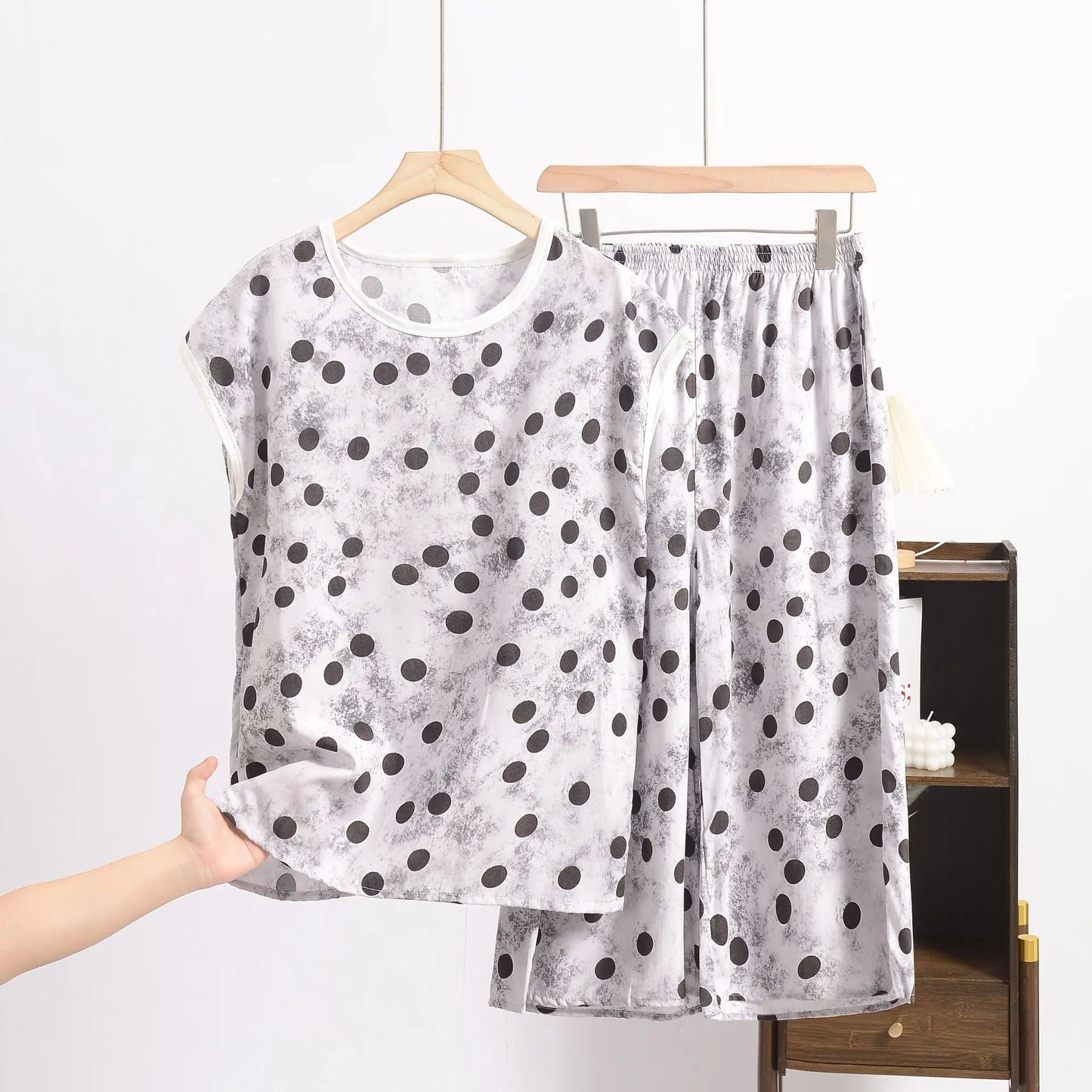 XL to 6XL Plus size Summer Pajamas set short sleeve Tshirt and Capri Pants Floral Print Loose homewear suits comfort sleepwear