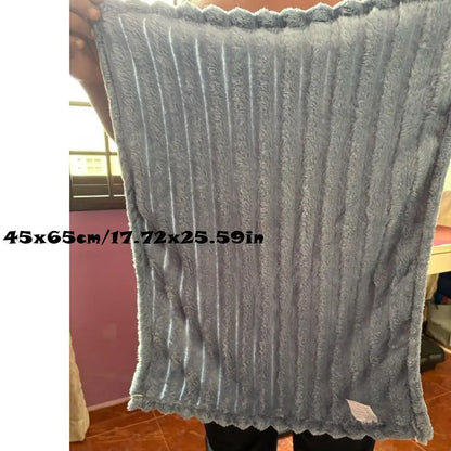 New Double Sided Warm Blanket Skin-Friendly Warm Conditioning Quilt Solid Color Breathable Striped Blankets