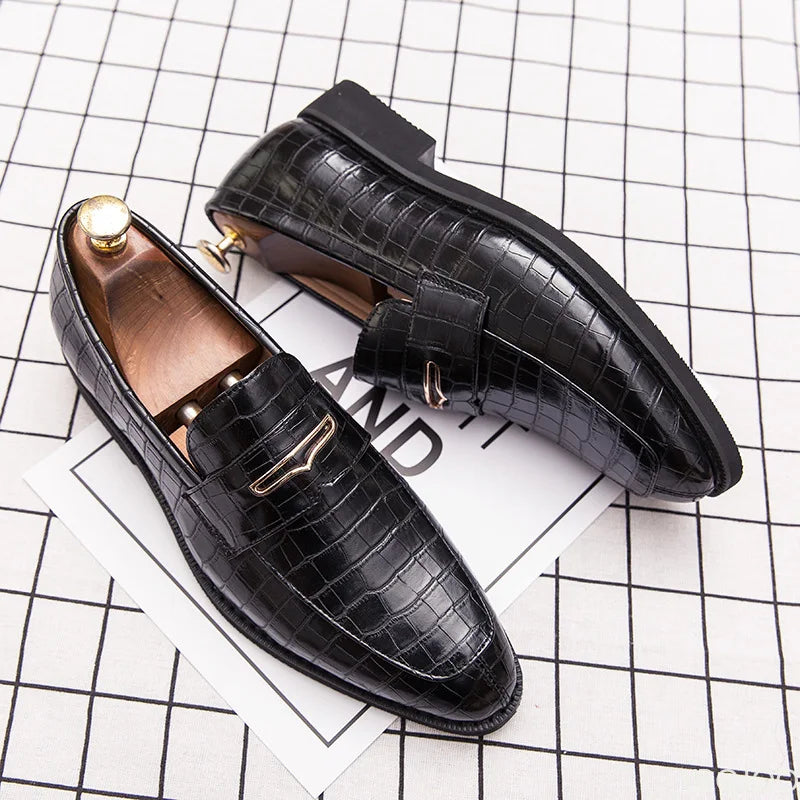 2025 New Red Dress Shoes Wedding Shoes shoes men leather original Italian Classic Blue loafer Men Formal Flats Homme Zapatos