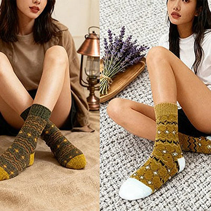 1/5 Pairs Autumn/Winter Retro Pattern Women Round Neck Socks Warm Comfortable Ethnic Style Outdoor Fashionable Casual Socks